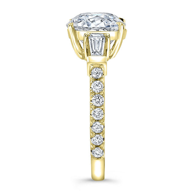 Modern Style Diamond Engagement Ring