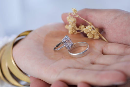 How to Design a Custom Engagement Ring in Time for the Holidays