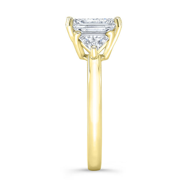 Modern Style Diamond 3-Stone Engagement Ring