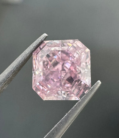 1.01 Carat Square Radiant GIA Natural Diamond, With Certificate ID 2231096835