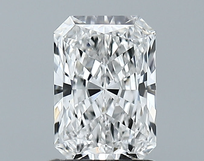 1.03 Carat Radiant IGI Labgrown Diamond, With Certificate ID 684511724