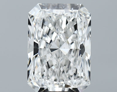 3.77 Carat Radiant IGI Labgrown Diamond, With Certificate ID 692590567